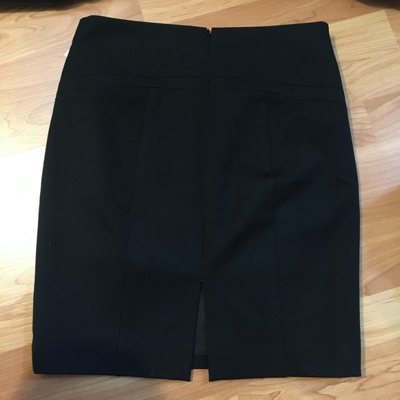 Express pencil skirt (2) - Picture 4 of 6